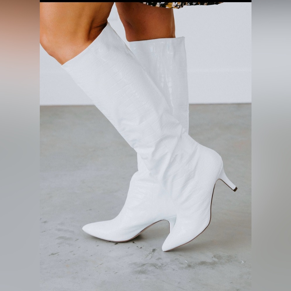 Adorable boots from Lauriebelles